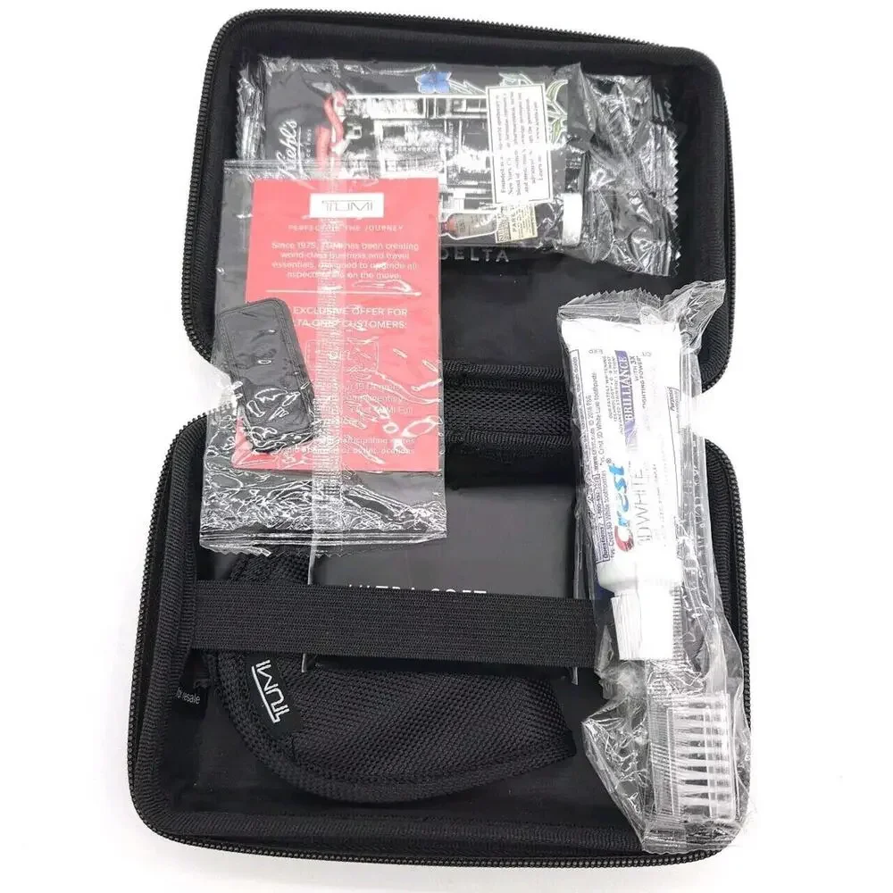 TUMI Delta Hard Shell Silver Luggage Toiletry Travel Kit Case Zip Around‎ Full
